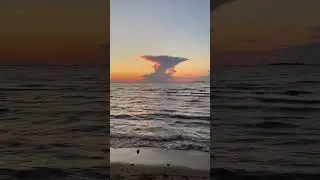 НЕБО ОТРАЖАЕТ ЗЕМЛЮ