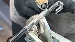 Delica L400 US type wiper conversion.