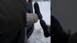 Обстукиваешь?