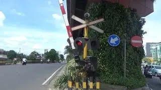 Perlintasan KA Wonokromo A. Yani Surabaya