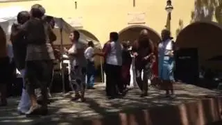 Bailando en el Parque de Santa Lucía