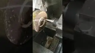 выфрезировываю отверстие