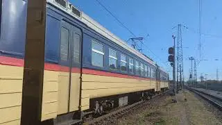 Приміський електропоїзд Дніпро-Запоріжжя2 зі станції Синельникове2