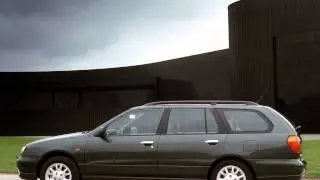 Nissan Primera II P11 Wagon 5 doors   Exterior & Interior