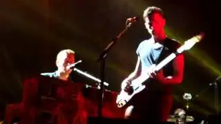 Coldplay - Lollapalooza 2011 - Rehab (Amy Winehouse) / Fix You - Front Row