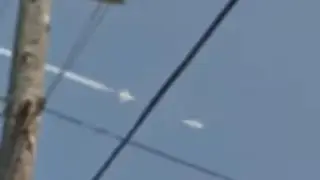 Eerie moment ‘UFO speeds after passenger jet and overtakes it’ !! UFO Footage