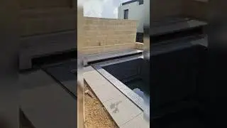 כיסוי במה לריצוף תא גלילה בריכת גלישה