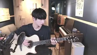 When the Guitarist sings