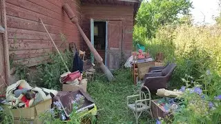 JUNK HUNTERS: House sat empty for 15 years. A mountain of finds.