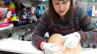 Мастурбатор на присосках в виде попки с анусом и вагиной Flirt