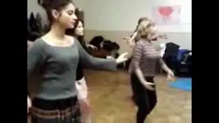 МЕНУЭТ, РЕПЕТИЦИЯ