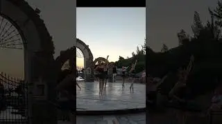 Балет на берегу моря 