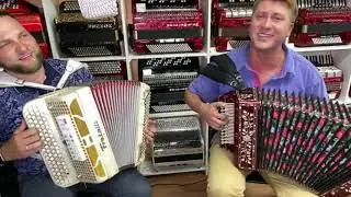 Ни кто тебя не любит так, как я. Исп.  Игорь Шипков и Владимир Бутусов