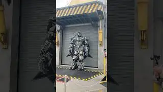 This dude said he was called Megatron or something 😂😂 #transformers #universalorlando #megatron