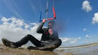 Neopreen hoodie review. 9 Beaufort Intense 3 mm hoodie gold. Read blog at KitesurfPro.nl