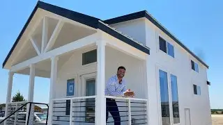 FARMHOUSE tiny home with WALKIN CLOSET