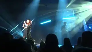 Hold Up - Demi Lovato -.flv