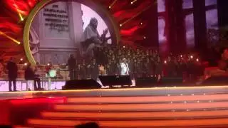 Аль Бано с хором Александрова и дирижер Тото Кутуньо)