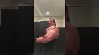 The big Nick biceps-Body builder