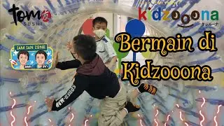 Bermain di tempat bermain anak Playground Kidzooona Grand Galaxy Park Bekasi @kidzooona7353