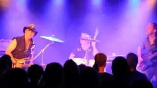 Goin' Down - Trio Vaughan Respect