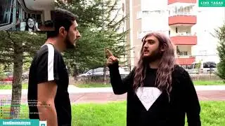 Kendine Müzisyen, Kendisine Yapılmış Efsane Videoyu İzliyor