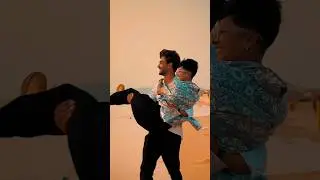 Tu aur me hi moye moye kar rhe he😂