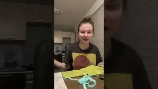 Шью что-то среднее между трусами и шортами из старой футболки ♻️
