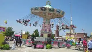 🎠🎈Wave Swinger at the 2018 Wisconsin State Fair