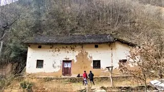 Awesome a couple worked hard to renovate the damaged old house and