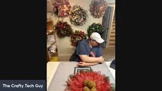 Let's make a wreath with The Crafty Tech Guy!!!