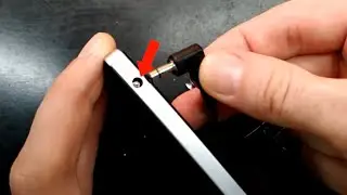 How to Easy Remove a Broken Headphone plug from audio jack from iPad - Remove earphone jack