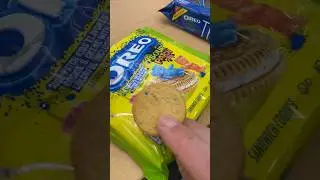 ￼Trying Sour Patch Kids Oreos