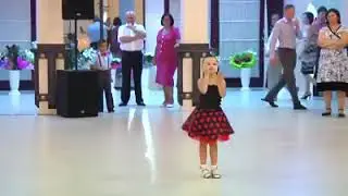 Красивая девушка