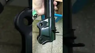 Амортизатор подвески газовый передний Nissan Almera Zekkert SG-4050 (SG4050) и SG-4049 (SG4049)