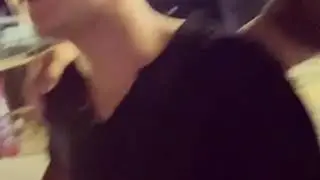 Aysun geldi. Taner Aysunu şaplaklıyor . Kucağına alıyor. TANER TOLGA TARLACI