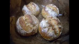 Make your country bread in a saucepan
