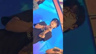 “WHAT’S UP, MADLANG PEOPLE?!!!” By 10CM! his introvert personality shines at “It’s Showtime” 😅💙✨