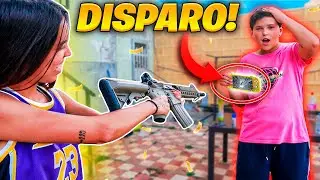 DISPARO LA NINTENDO SWITCH DE MI HERMANO CON UN ARMA *SE ENFADA*