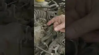 Vacuum Hose Trick #automobile #mechanic #howtodoityourself