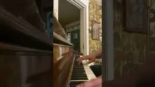ELEW plays Ginuwine “ Pony “