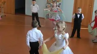 Осенний вальс (выступление в детском саду)