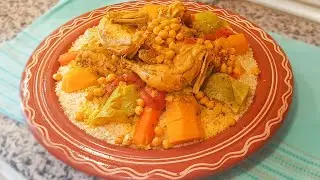 طريقة طبخ الكسكس المغربي بالخضر والدجاج سهل وبسيط بتفويرة واحدة 2020 (Couscous Maghribi)😋😋
