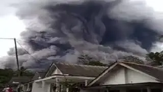 DAHSYATNYA.... Detik-detik Gunung Semeru Erupsi Lagi Hari Ini