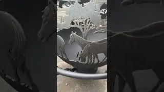 Сфера для костра КОНИ НА СЕЛЕ. Магазин мебели. Парк мебели.