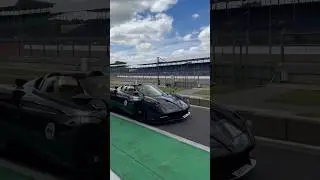 LISTEN 💥 Pagani Huayra in pit lane 🏁 #pagani #paganihuayra #paganihuayraroadster #silverstone