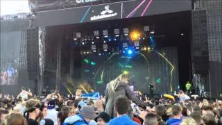 Showtek live Get Loose and Turn Down for What at Creamfields 2014 (North Stage) [ENG]