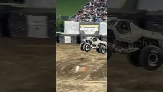 Monster Jam 2024 X-tream 44