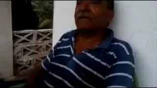 İLKOKUL MEZUNU, 65 YAŞINDAKİ İBRAHİM AMCA M.AKİFİ OKUYARAK MEST EDİYOR..