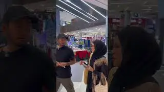 Dari tadi tengok dia sedih jer..moga kita jmpa lagi ya